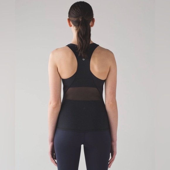 Lululemon Women’s Sz 4 Body Con Tank Top W/ Shelf Bra Black Activewear Mesh Back - Picture 7 of 10